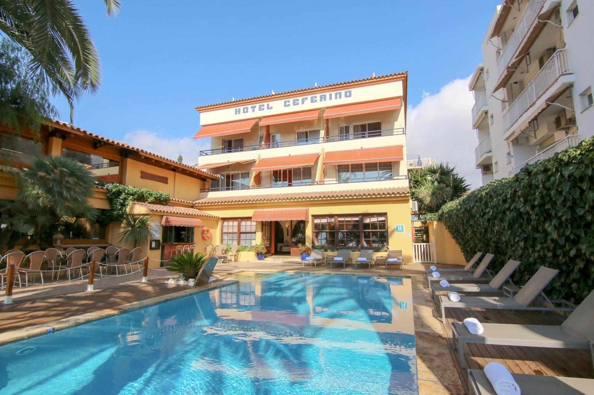 Hotel Restaurant Ceferino Vilanova i la Geltru Bagian luar foto