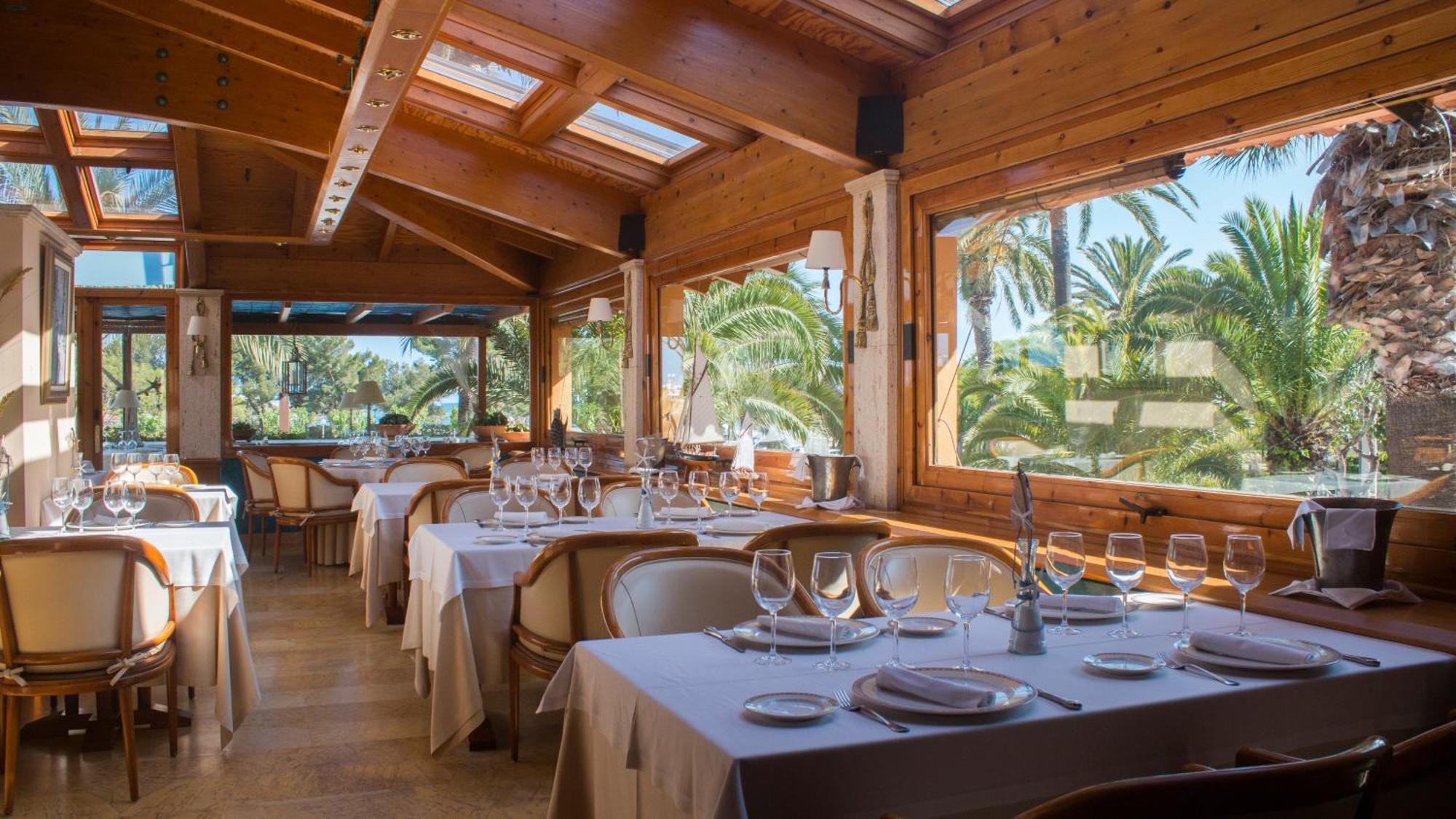Hotel Restaurant Ceferino Vilanova i la Geltru Bagian luar foto