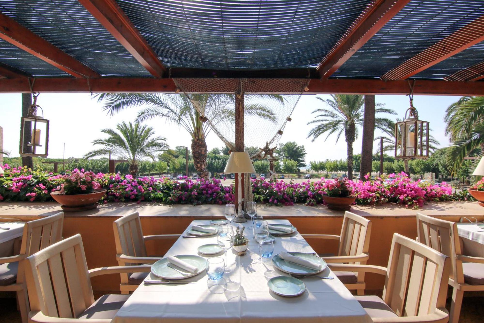 Hotel Restaurant Ceferino Vilanova i la Geltru Bagian luar foto
